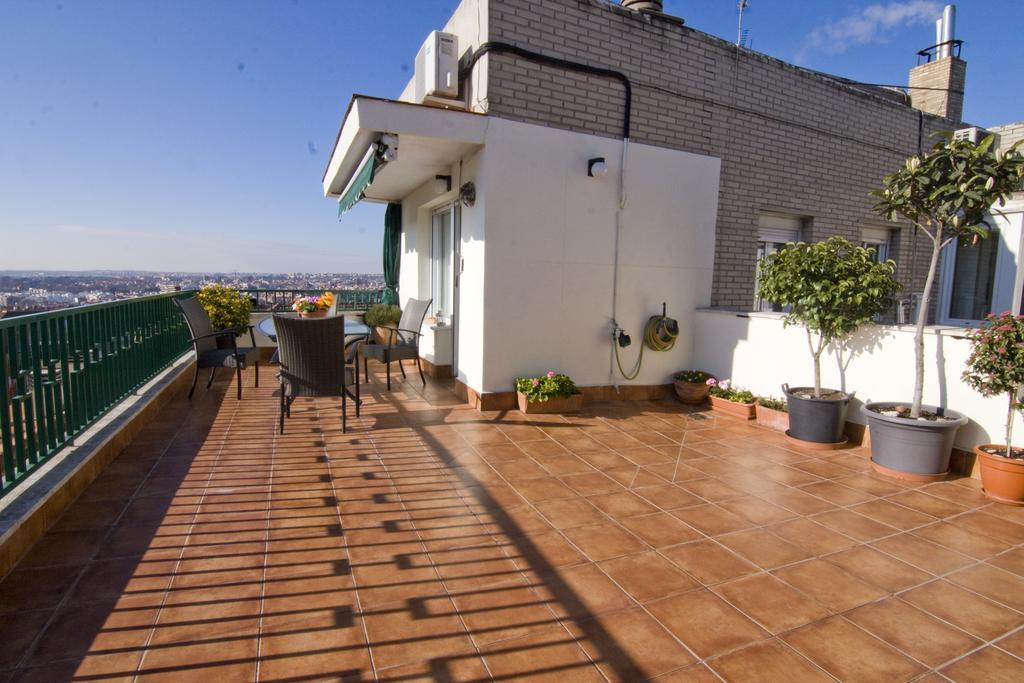 Atico Latina Apartment Мадрид Стая снимка