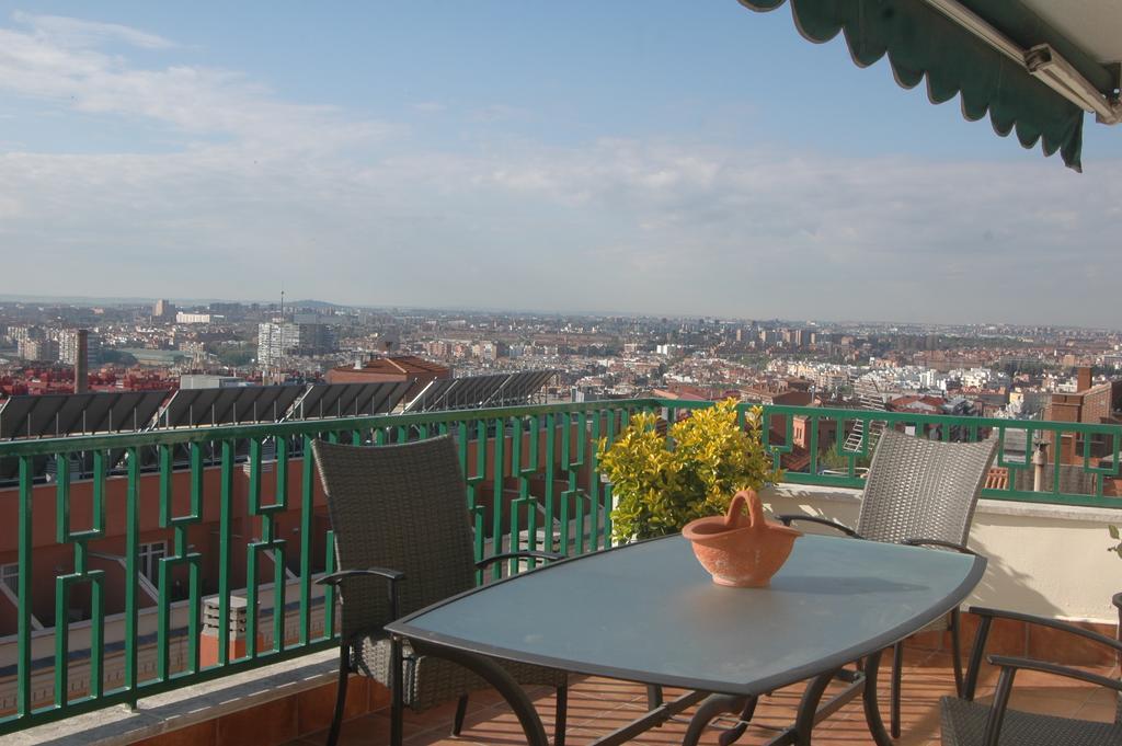 Atico Latina Apartment Мадрид Екстериор снимка